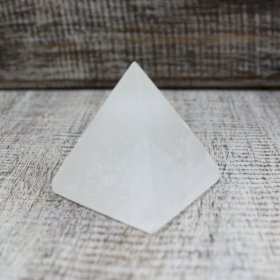 Selenite Pyramid - 5cm