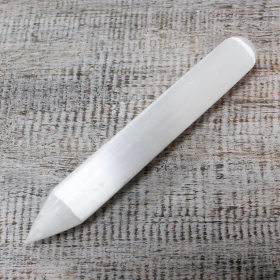 Selenite Wand - 16cm - Point One End
